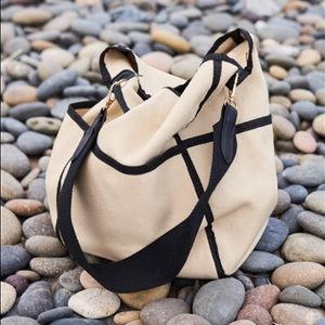 SHOULDER STRAP TOTE BAG